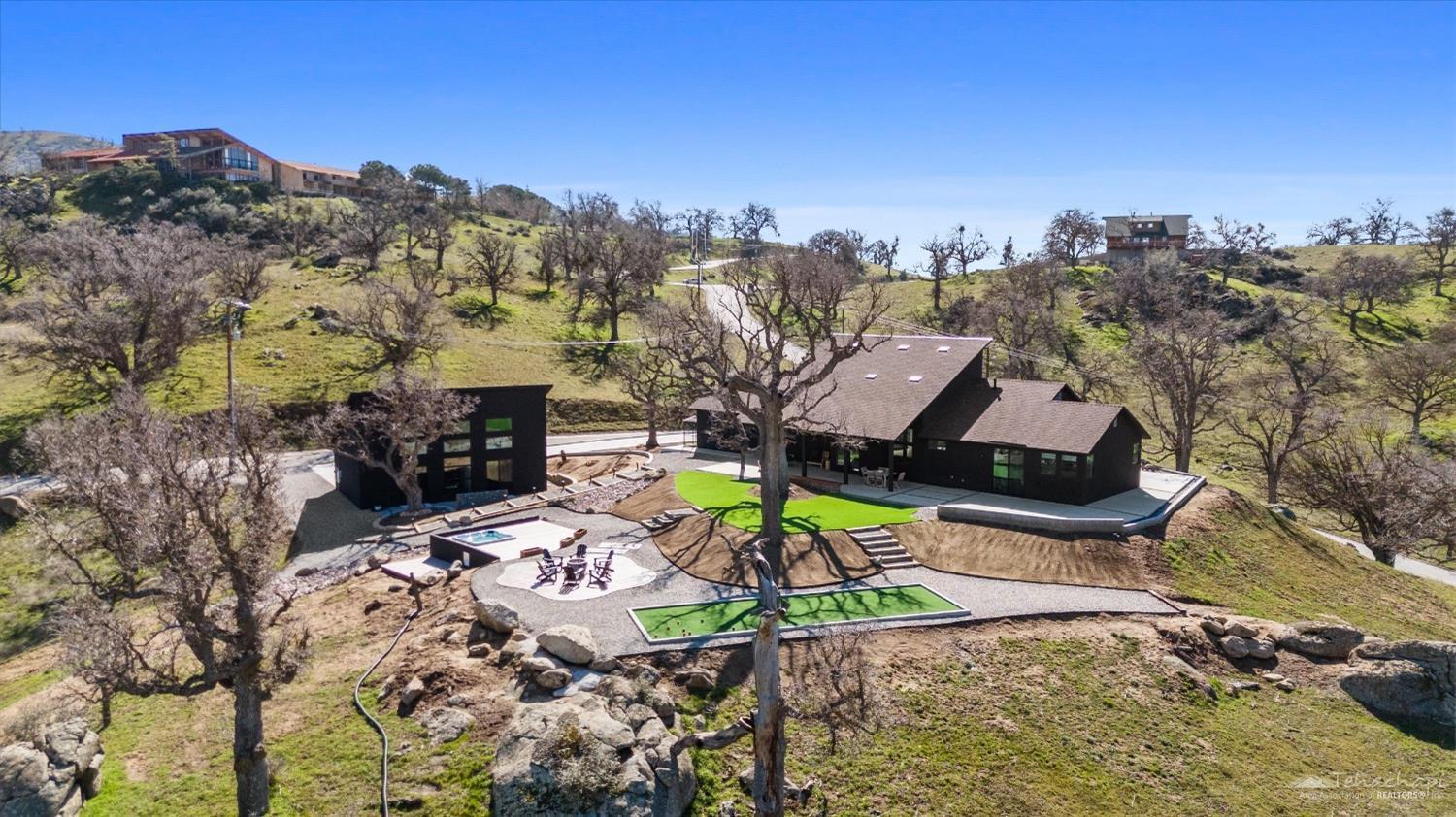 28901 Augusta Way Tehachapi, CA 93561 - Photo 11 of 65 11