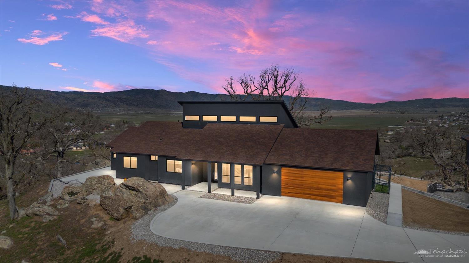 28901 Augusta Way Tehachapi, CA 93561 - Photo 3 of 65 a view of a house with a yard