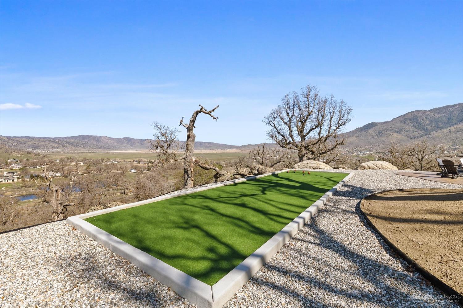 28901 Augusta Way Tehachapi, CA 93561 - Photo 60 of 65 a view of a backyard with ocean view