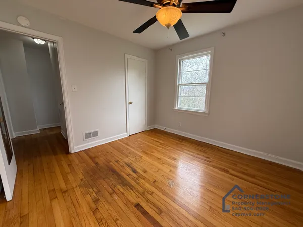 $950 | 3512 View Avenue, Roanoke, VA 24018