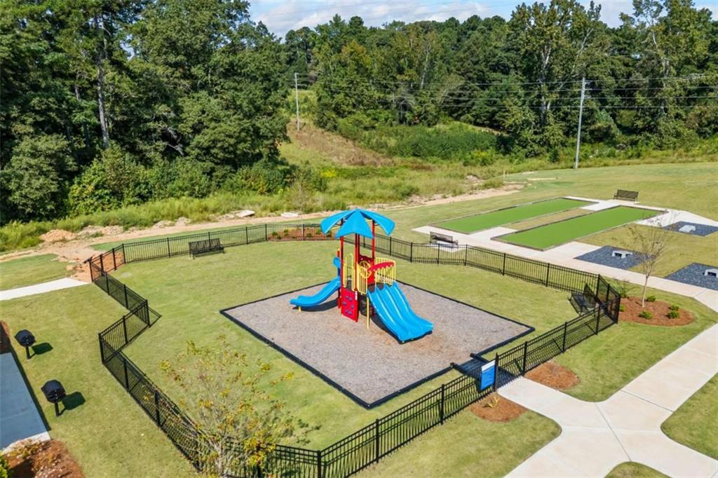 16 Casteel Circle Bethlehem, GA 30620 - Photo 46 of 48 a view of a dining area with furniture