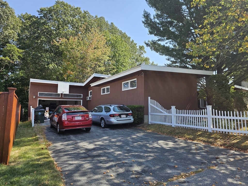 603 Ray Street Fall River, MA 02720 - Photo 3 of 32