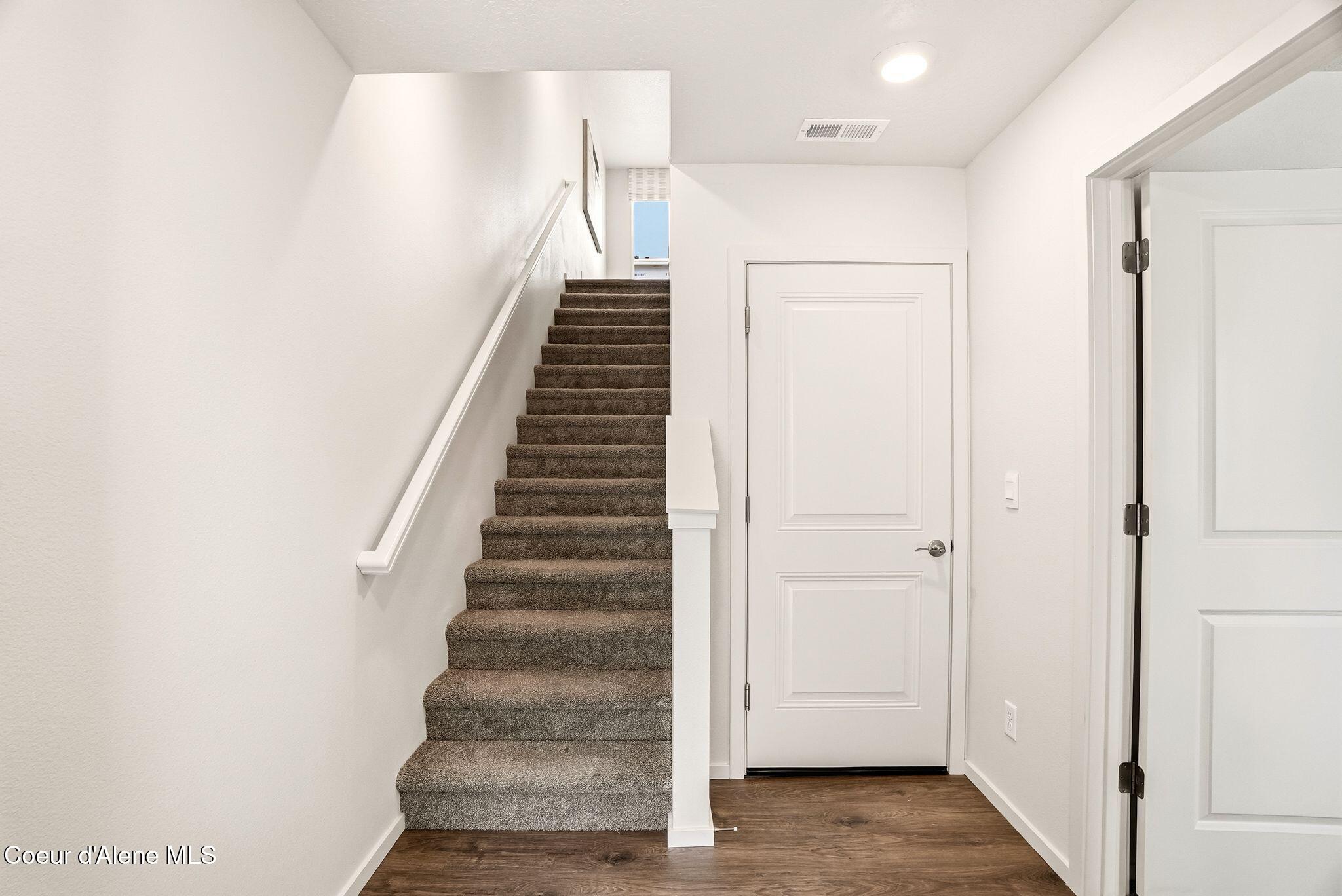 1117 West Pinewood Loop Coeur D'Alene, ID 83814 - Photo 15 of 27 Inside-Media-Pinewood-15