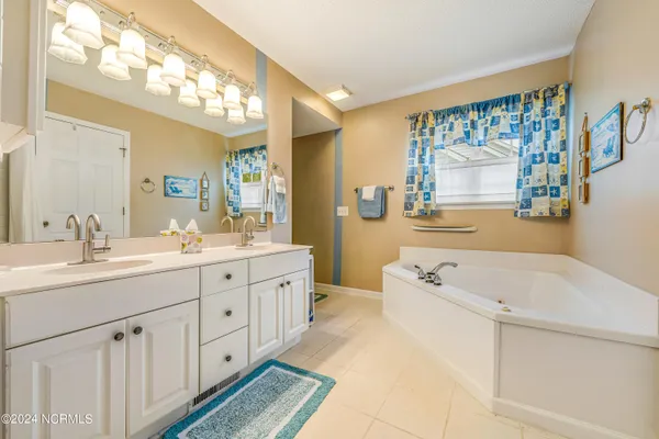 $2,600 | 3145 Lakeside Commons Drive Southeast, Unit 1, Southport, NC 28461