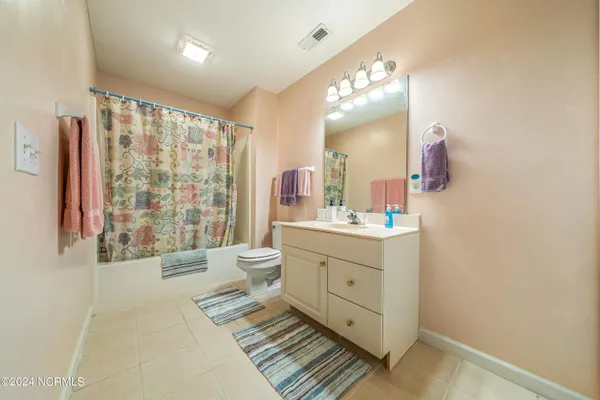 $2,600 | 3145 Lakeside Commons Drive Southeast, Unit 1, Southport, NC 28461