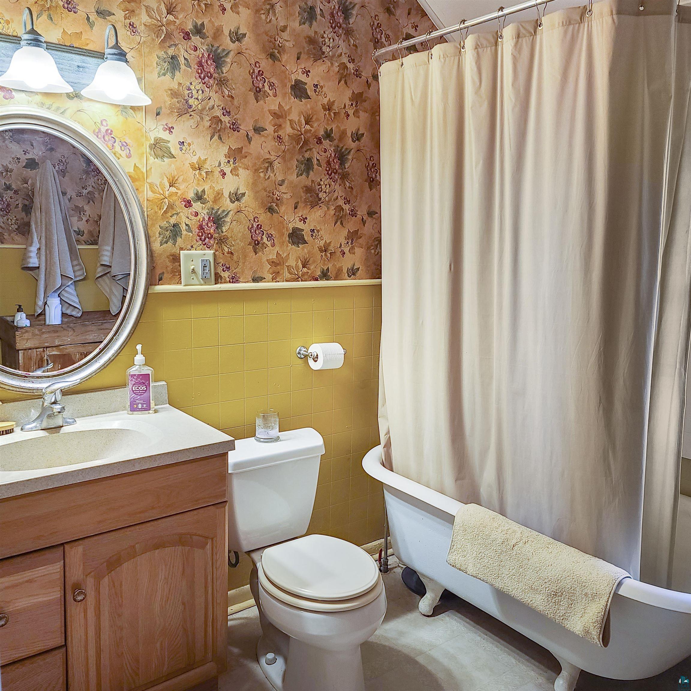 916 Whitefish Street La Pointe, WI 54850 - Photo 8 of 18