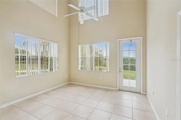 $325,000 | 722 Chacall Loop, Mount Dora, FL 32757