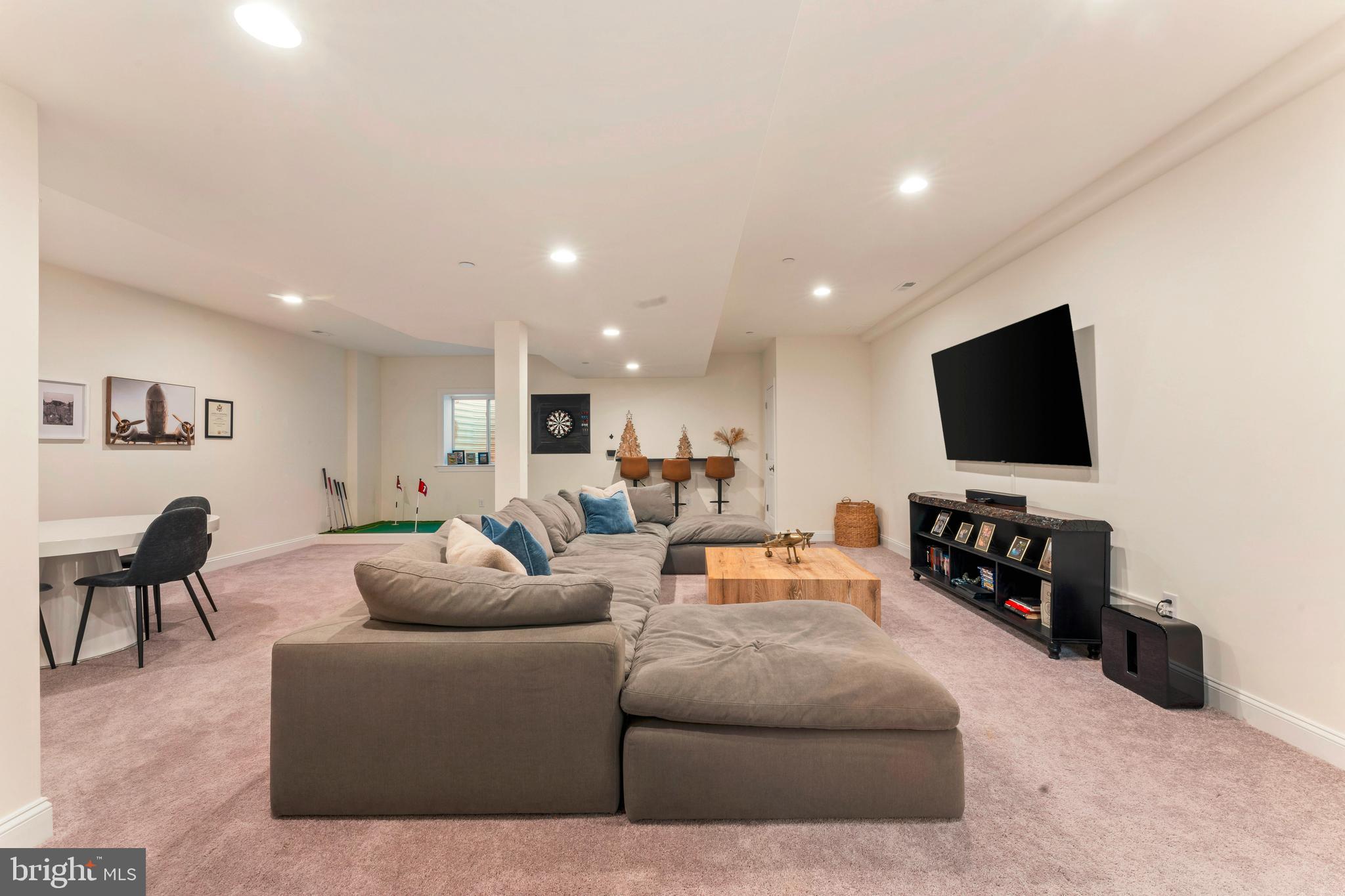 2 Parry Way Warminster, PA 18974 - Photo 32 of 41 a living room with furniture and a flat screen tv