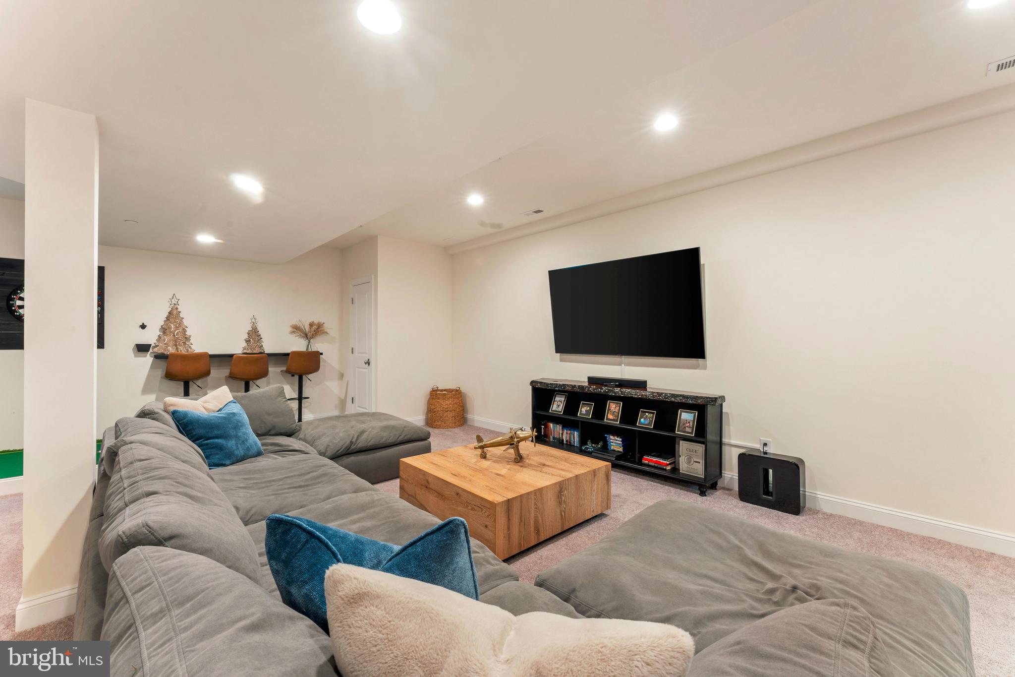 2 Parry Way Warminster, PA 18974 - Photo 33 of 41 a living room with furniture and a flat screen tv