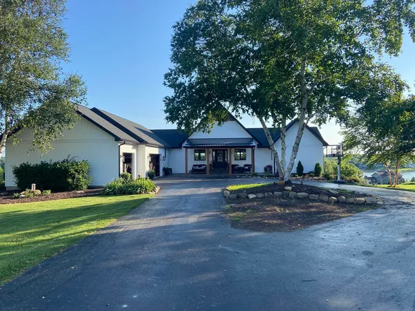 $815,000 | 23-51 Broadview Drive, Lanark, IL 61046
