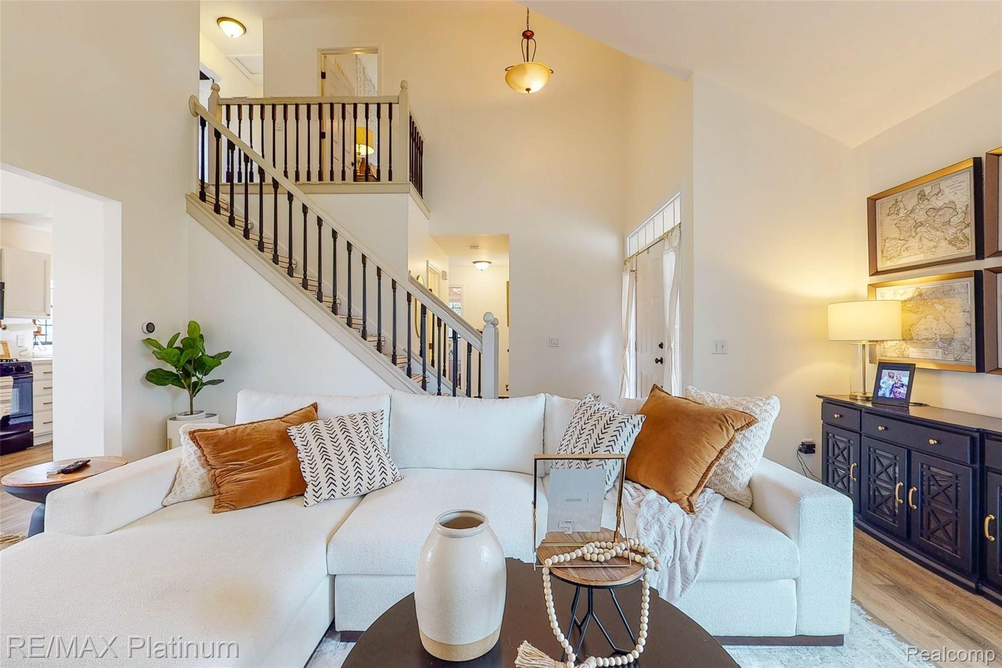 4261 East Rolston Road Linden, MI 48451 - Photo 2 of 58 4261-E-Rolston-Rd-5 Living Room.jpg