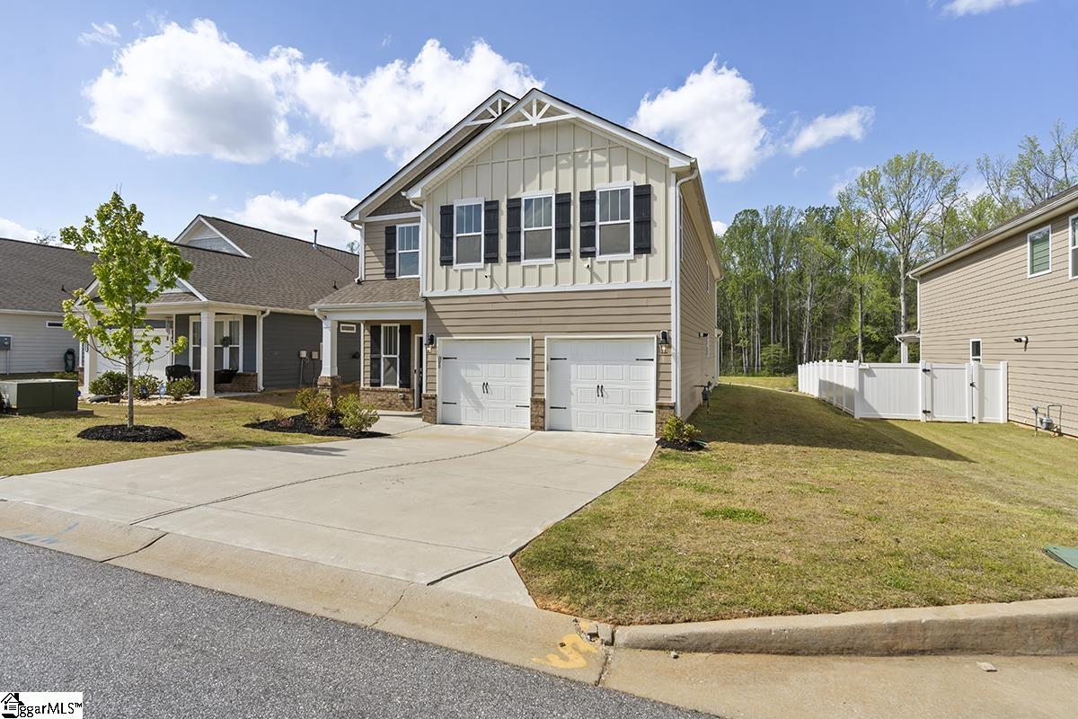 610 Raleighwood Lane Simpsonville, SC 29681 - Photo 2 of 21