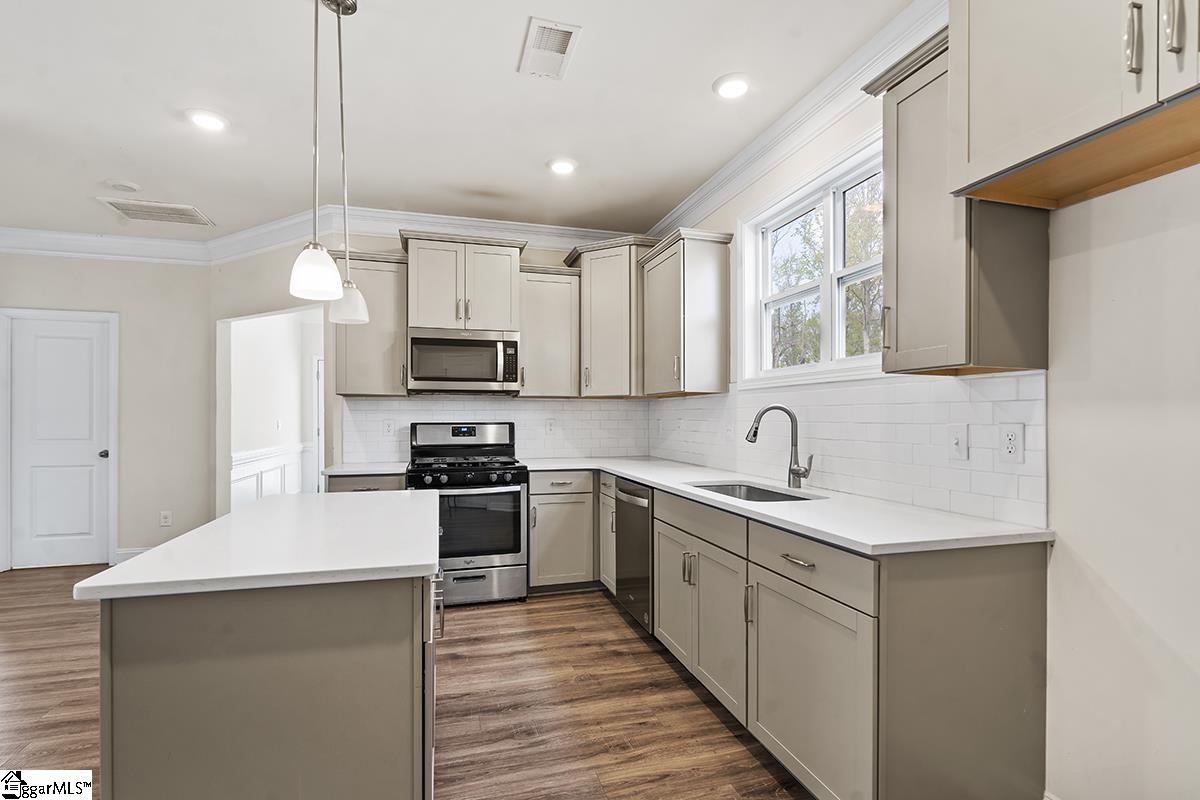 610 Raleighwood Lane Simpsonville, SC 29681 - Photo 7 of 21
