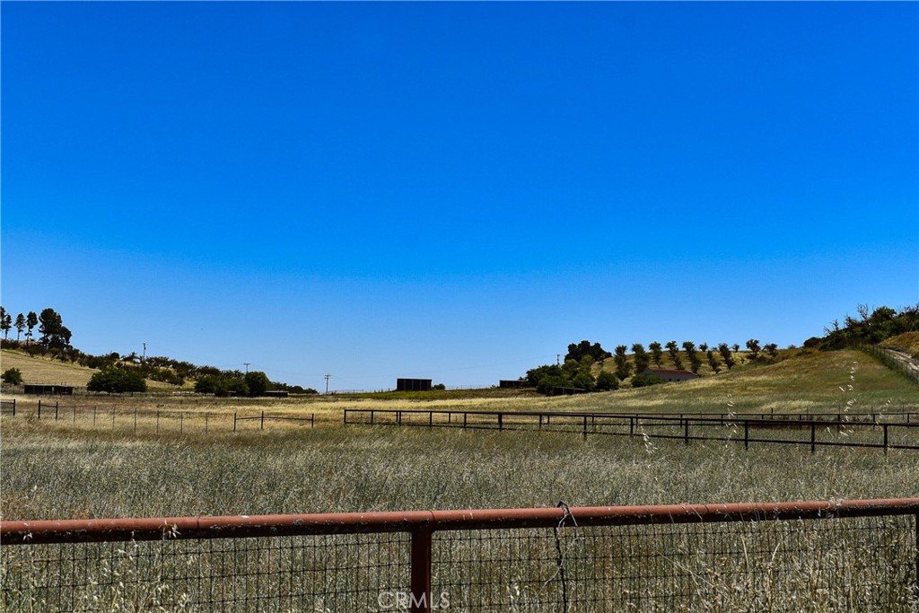 4565 South El Pomar Road Templeton, CA 93465 - Photo 3 of 7