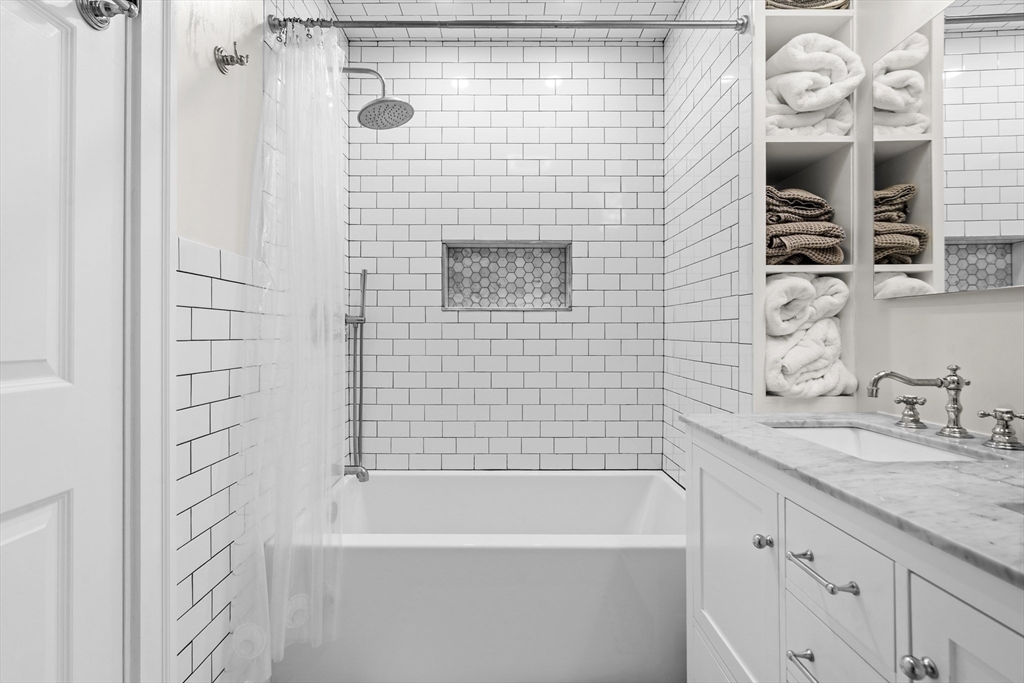 4 Durham Street, Unit 1 Boston, MA 02115 - Photo 5 of 15