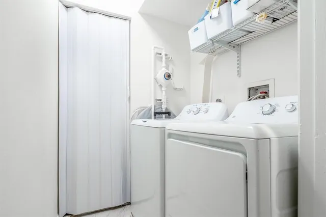 $258,000 | 8851 Wiles Road, Unit 305, Coral Springs, FL 33067