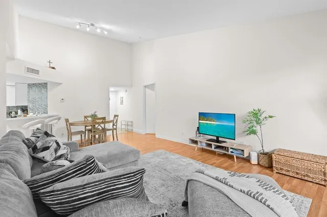 $258,000 | 8851 Wiles Road, Unit 305, Coral Springs, FL 33067