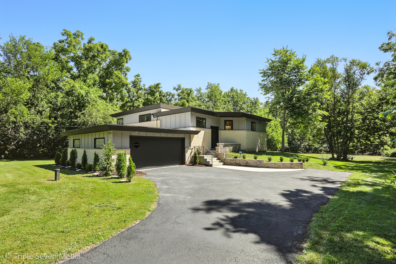 18801 Ruth Drive Mokena, IL 60448 - Photo 1 of 35 a front view of a house with a yard and trees