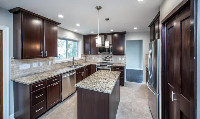 $525,000 | 18644 85th Avenue North, Maple Grove, MN 55311