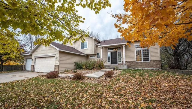 $525,000 | 18644 85th Avenue North, Maple Grove, MN 55311