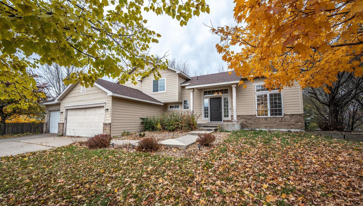 18644 85th Avenue North Maple Grove, MN 55311 - Photo 5 of 57