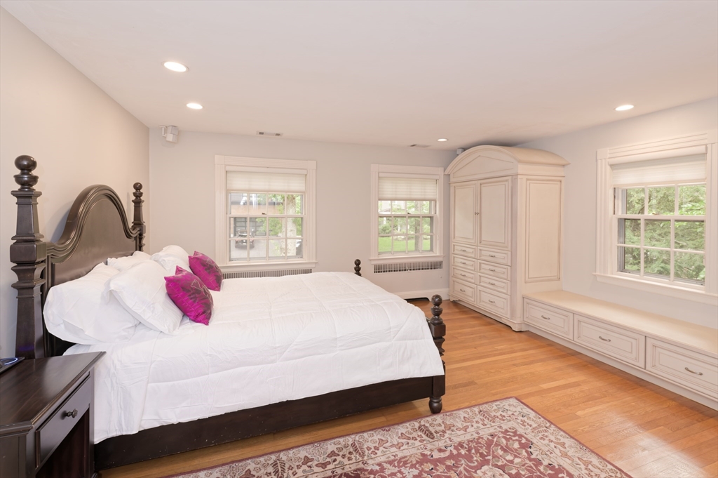 133 Arnold Road Newton, MA 02459 - Photo 5 of 42