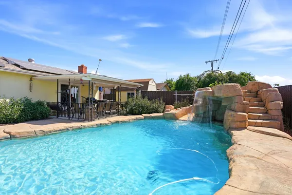$350,000 | 339 North Lombardi Street, Porterville, CA 93257