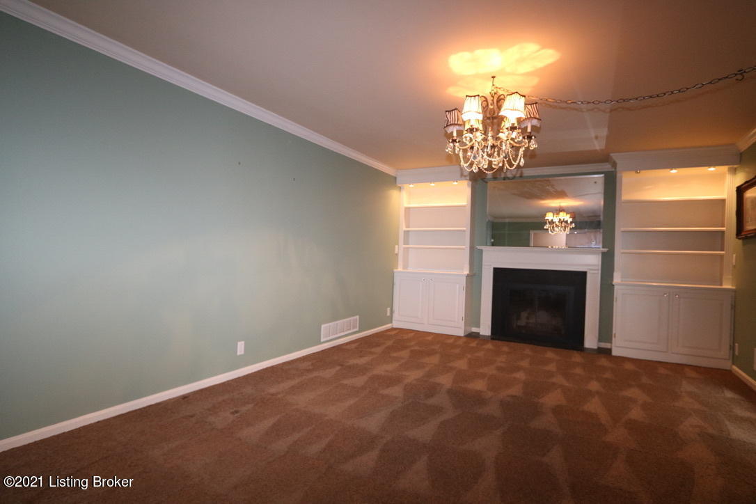 303 South Chadwick Road Louisville, KY 40222 - Photo 6 of 55 UNADJUSTEDNONRAW_thumb_68d1