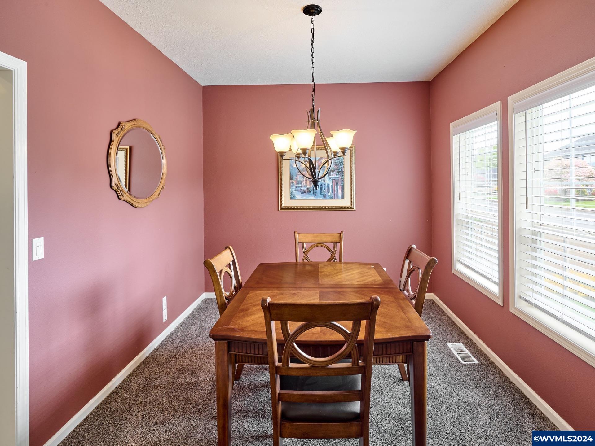 1105 Laurelridge Loop Northeast Keizer, OR 97303 - Photo 7 of 36