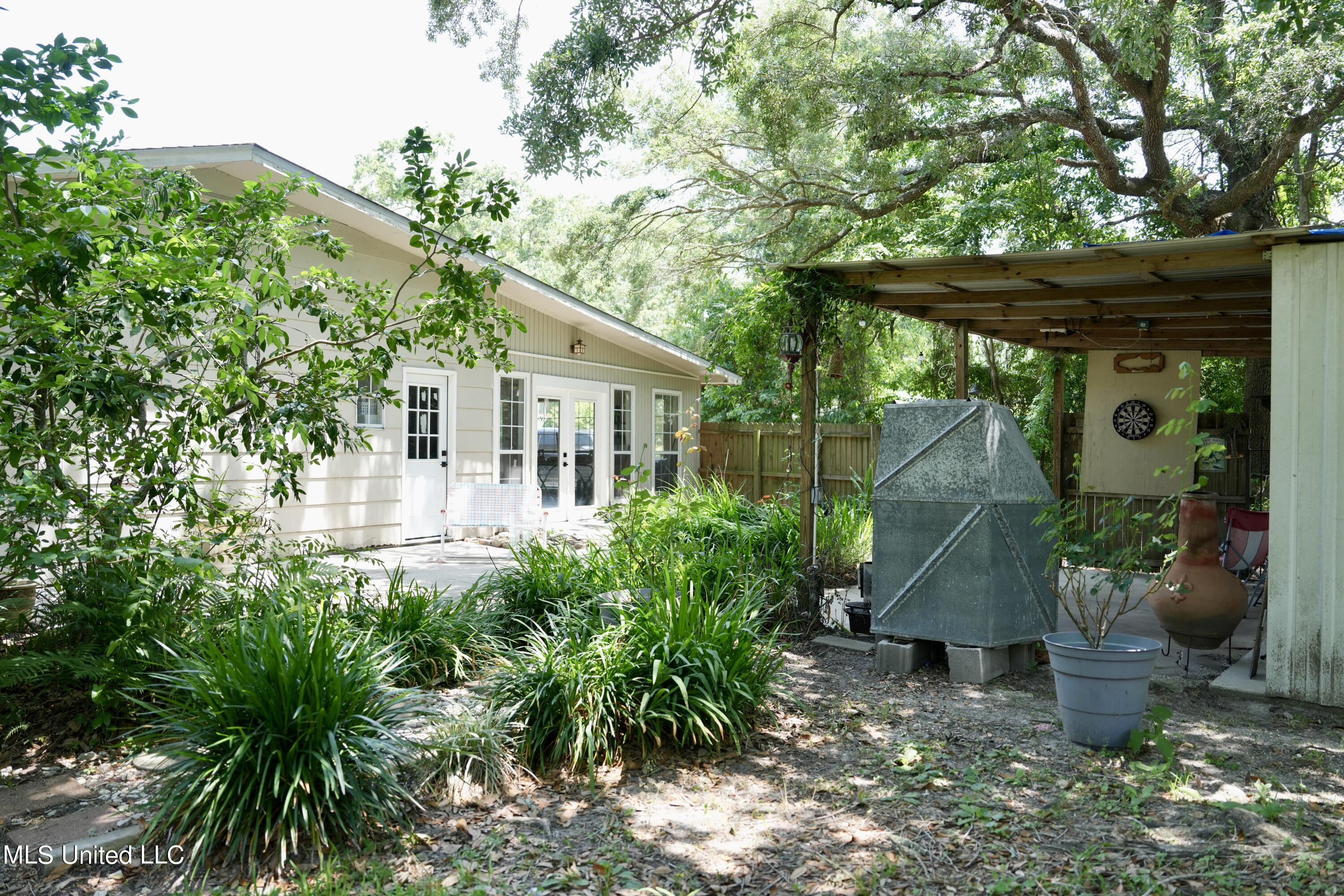 619 Old Pass Road West Long Beach, MS 39560 - Photo 23 of 31 7RV02187
