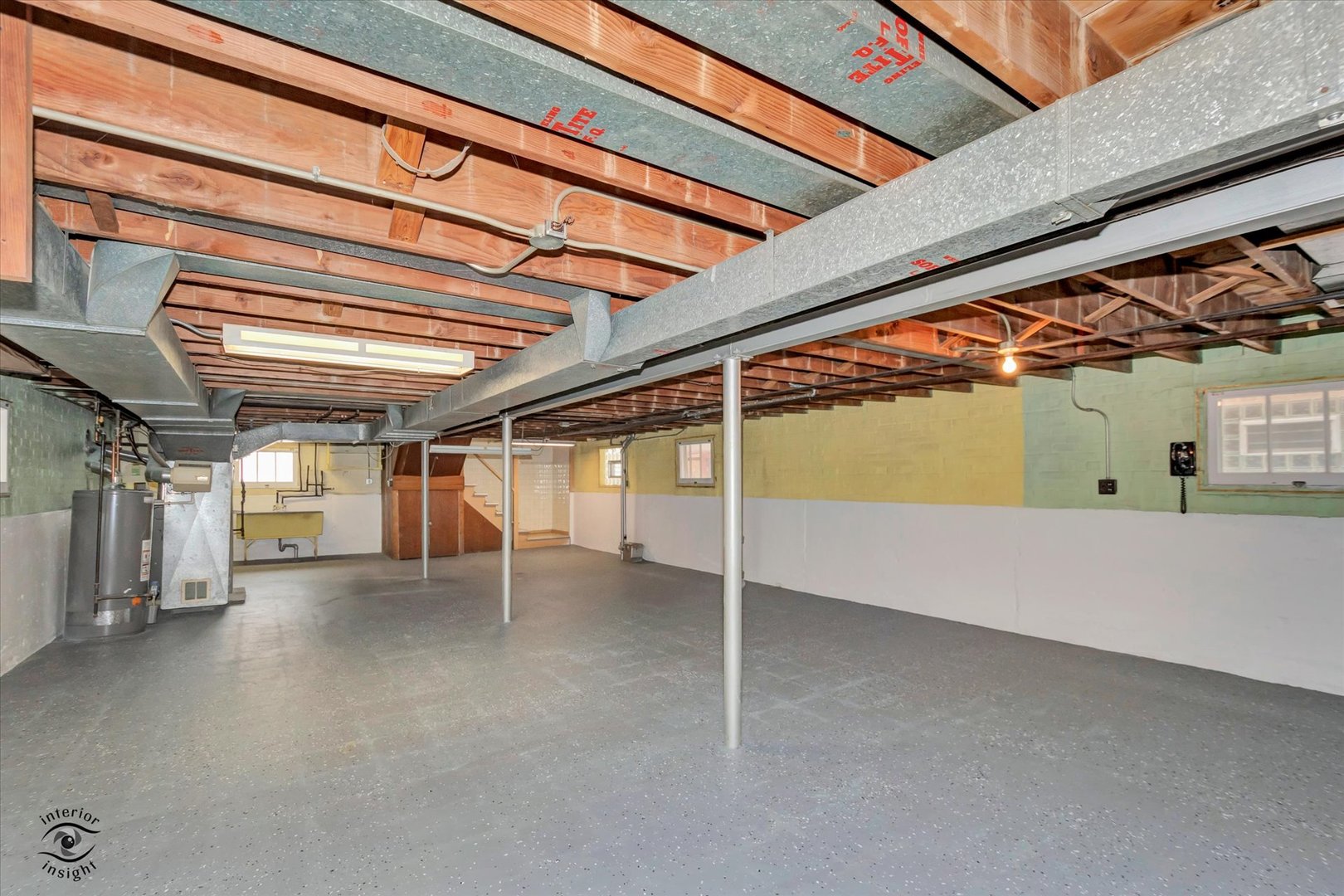 6049 South Mobile Avenue Chicago, IL 60638 - Photo 20 of 26 a view of an empty room