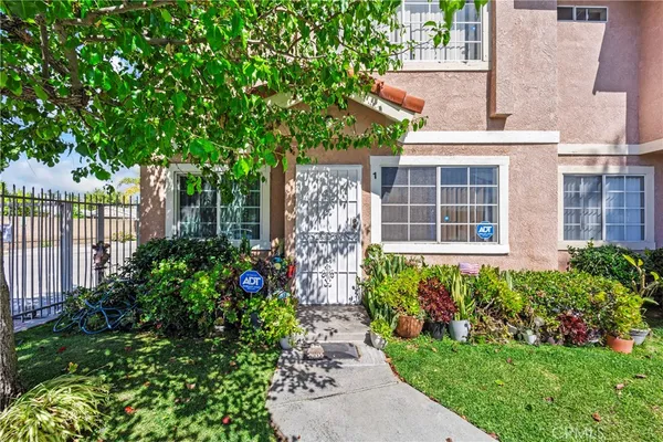 $515,000 | 6535 72 Nd, Unit 1, Paramount, CA 90723