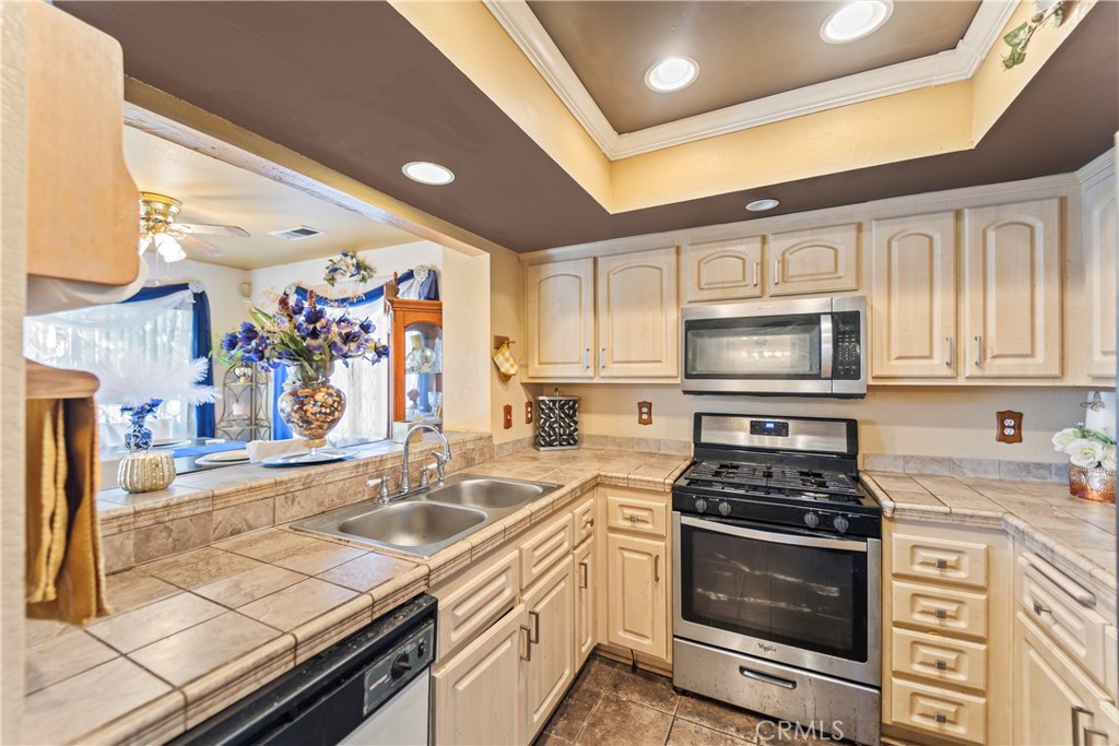 6535 72 Nd, Unit 1 Paramount, CA 90723 - Photo 16 of 32