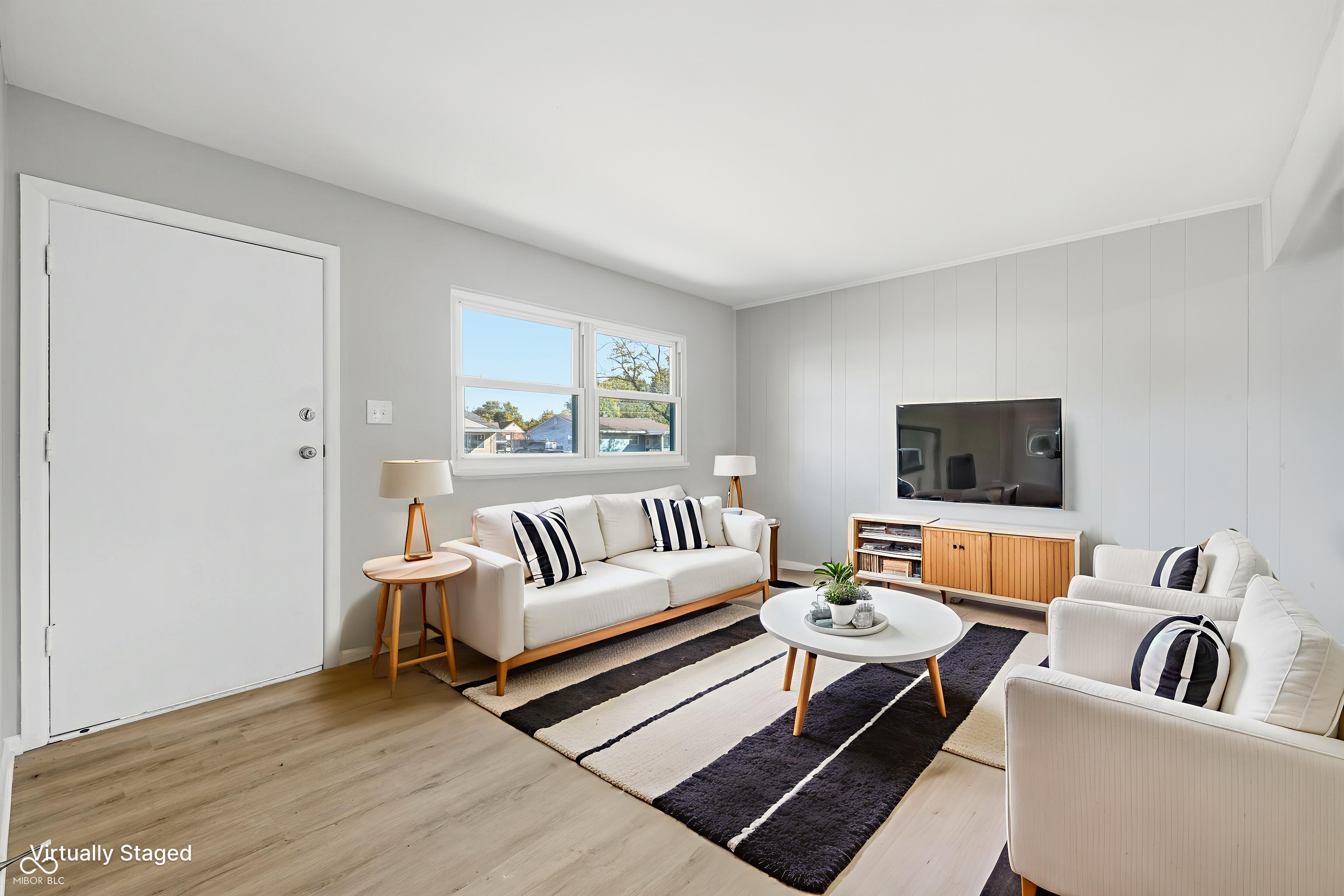 2908 South Walcott Street Indianapolis, IN 46203 - Photo 4 of 30