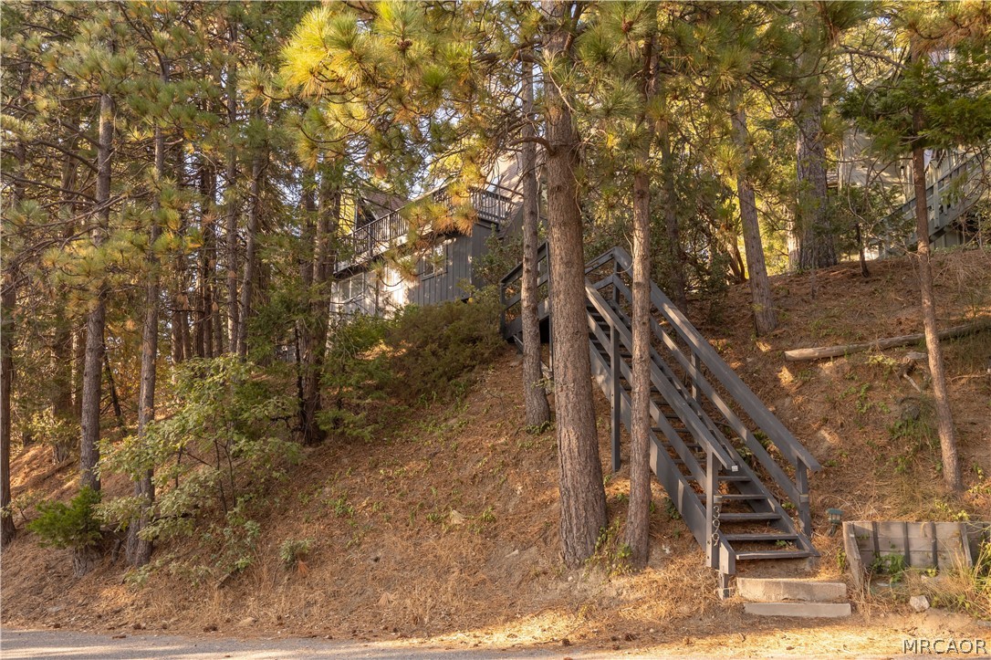 399 Rainier Road Lake Arrowhead, CA 92352 - Photo 43 of 48 Gallery Image 43