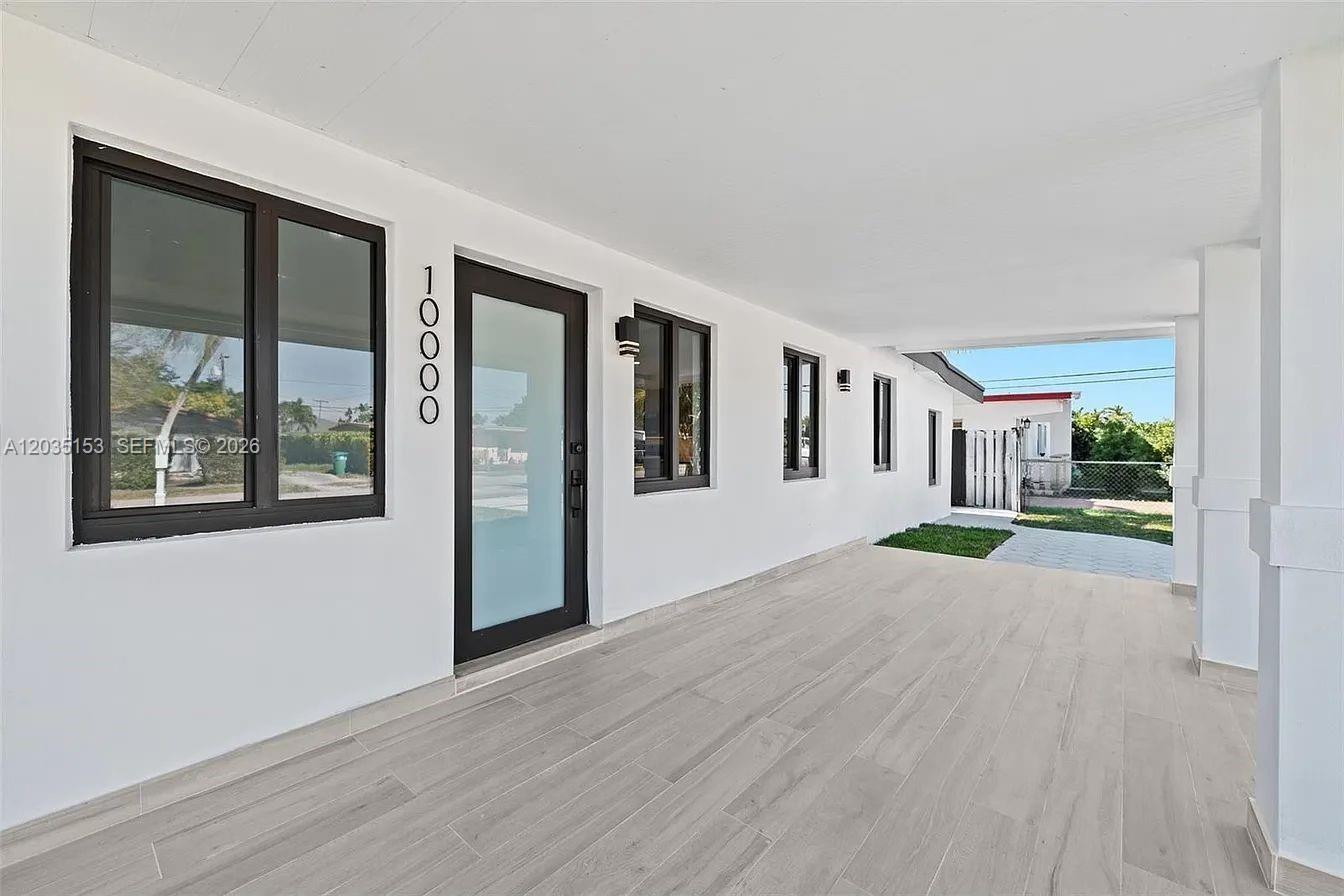 10000 Southwest 43rd Street Miami, FL 33165 - Photo 1 of 21
