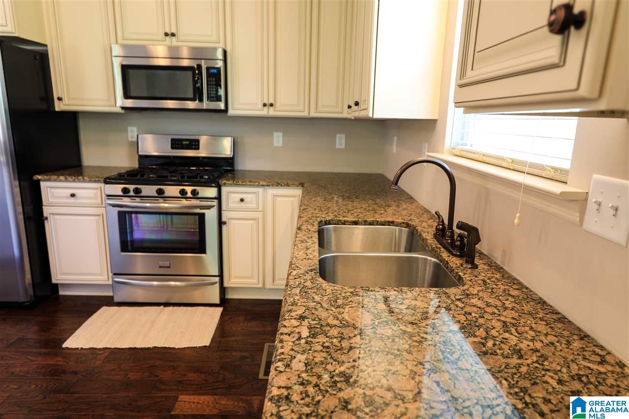 943 McCay Avenue Oneonta, AL 35121 - Photo 4 of 44