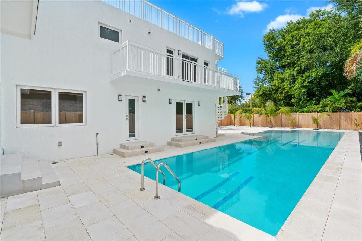 Addition 2 stories view to pool