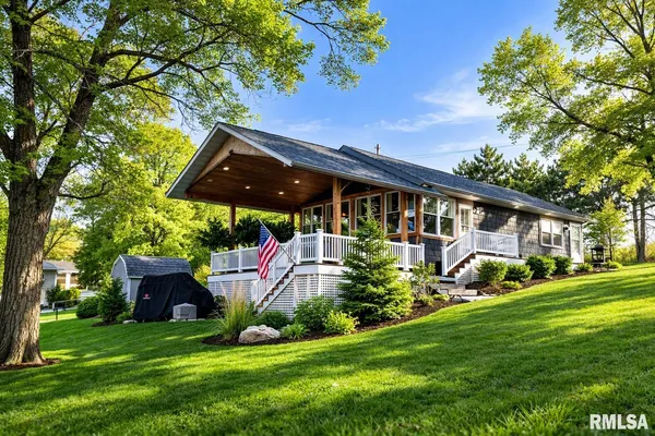 $249,900 | 86 Lake Warren Drive, Monmouth, IL 61462