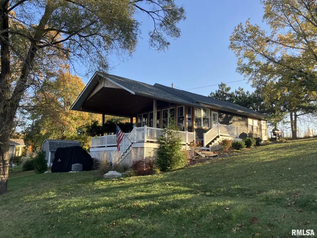 $249,900 | 86 Lake Warren Drive, Monmouth, IL 61462