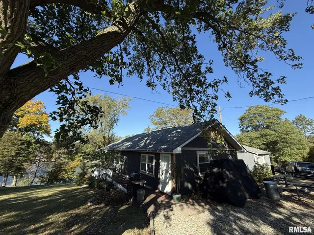 $249,900 | 86 Lake Warren Drive, Monmouth, IL 61462