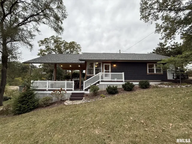 $249,900 | 86 Lake Warren Drive, Monmouth, IL 61462