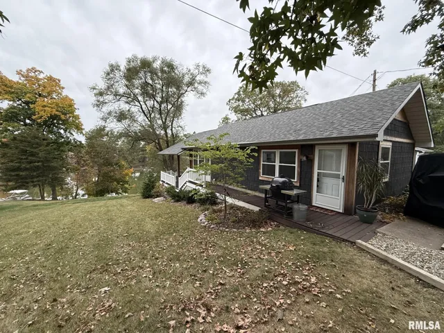 $249,900 | 86 Lake Warren Drive, Monmouth, IL 61462