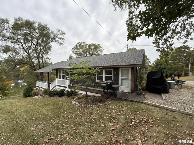 $249,900 | 86 Lake Warren Drive, Monmouth, IL 61462