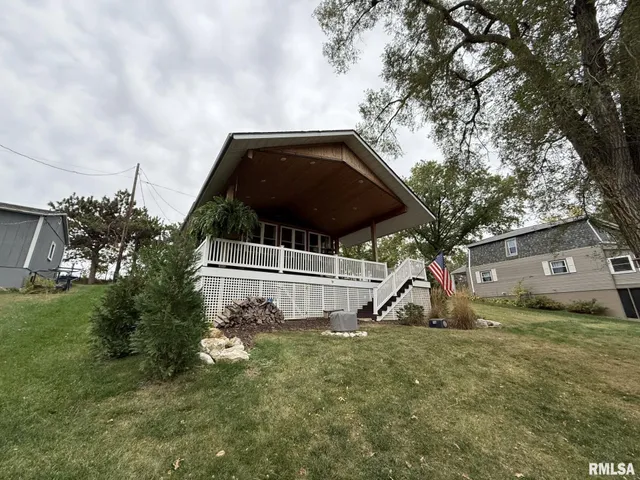 $249,900 | 86 Lake Warren Drive, Monmouth, IL 61462