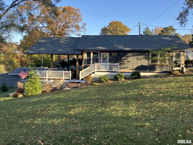 $249,900 | 86 Lake Warren Drive, Monmouth, IL 61462