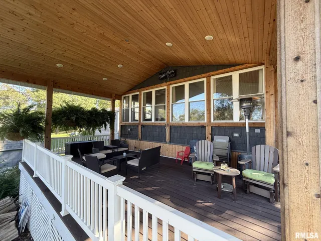 $249,900 | 86 Lake Warren Drive, Monmouth, IL 61462