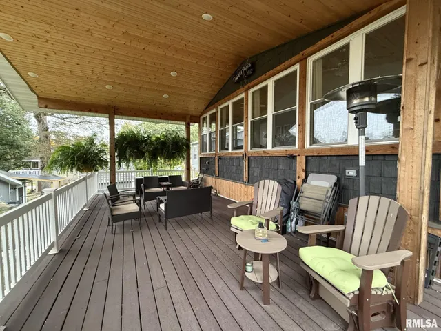 $249,900 | 86 Lake Warren Drive, Monmouth, IL 61462