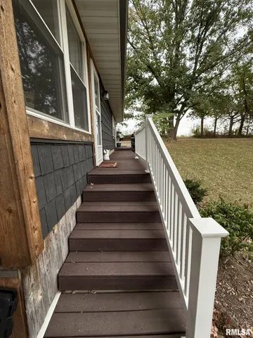 $249,900 | 86 Lake Warren Drive, Monmouth, IL 61462