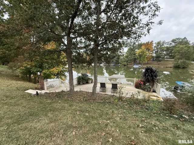 $249,900 | 86 Lake Warren Drive, Monmouth, IL 61462